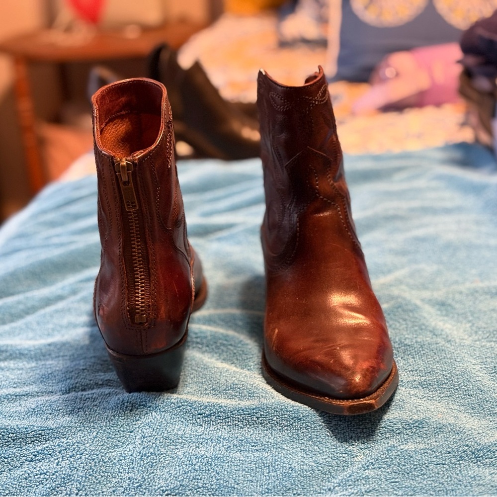 Ladies FRYE Brown Leather Boots